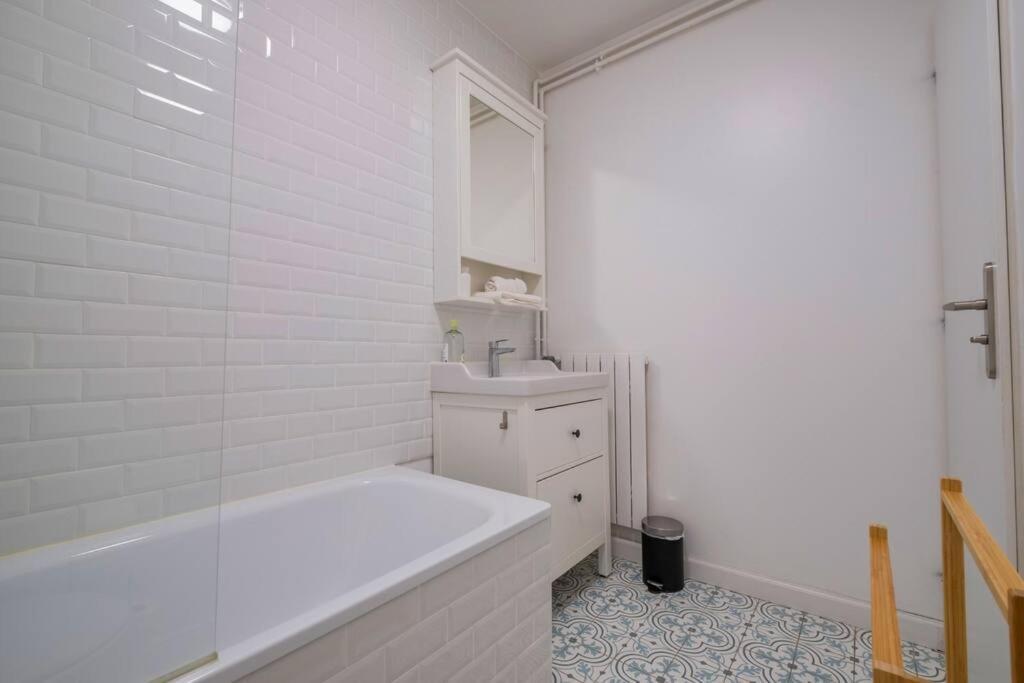 Apartamento Le Clovis - Cathedrale Reims Exterior foto