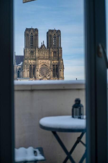Apartamento Le Clovis - Cathedrale Reims Exterior foto